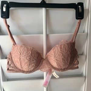 Victoria Secrets PINK Date Push- Up Bra